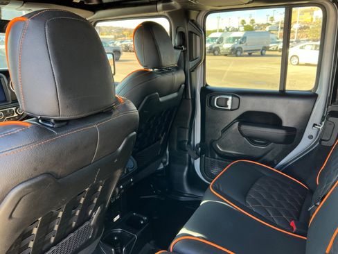 Used 2021 Jeep Wrangler Unlimited Rubicon image 19