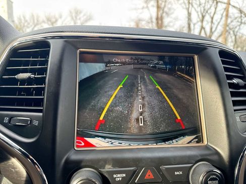 Used 2016 Jeep Grand Cherokee Laredo w/ Quick Order Package 23E image 28