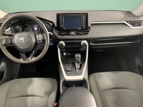 Used 2022 Toyota RAV4 XLE image 20