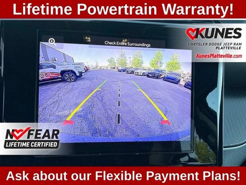 Used 2023 Jeep Grand Cherokee Laredo AWD/4WD image 19