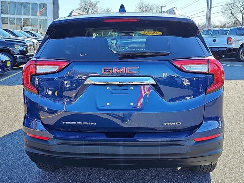 Used 2022 GMC Terrain SLE w/ Driver Convenience Package image 5