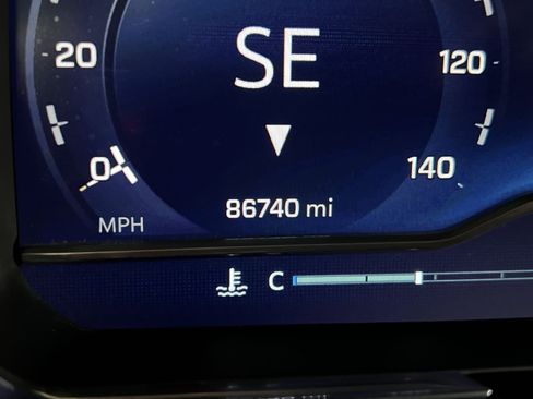 Used 2022 Chevrolet Silverado 1500 LT AWD/4WD image 17