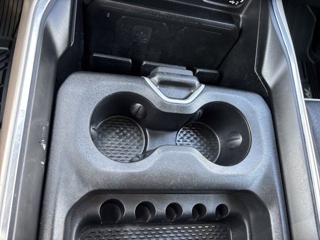 Used 2022 RAM 1500 Laramie AWD/4WD image 39