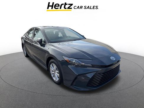 Used 2025 Toyota Camry LE image 1