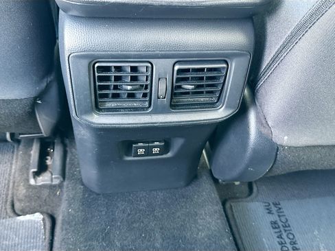 Used 2019 Toyota RAV4 XLE FWD image 19