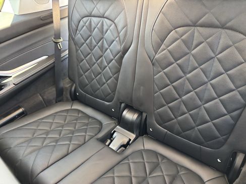 Used 2025 BMW X7 xDrive40i w/ Premium Package AWD/4WD image 33