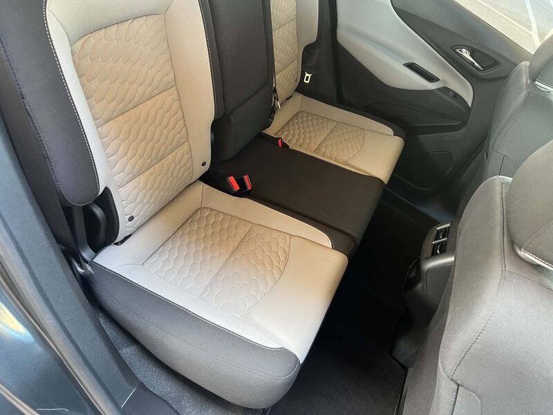 Used 2018 Chevrolet Equinox LS AWD/4WD image 27
