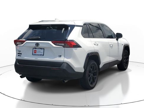 Certified 2023 Toyota RAV4 LE FWD image 6