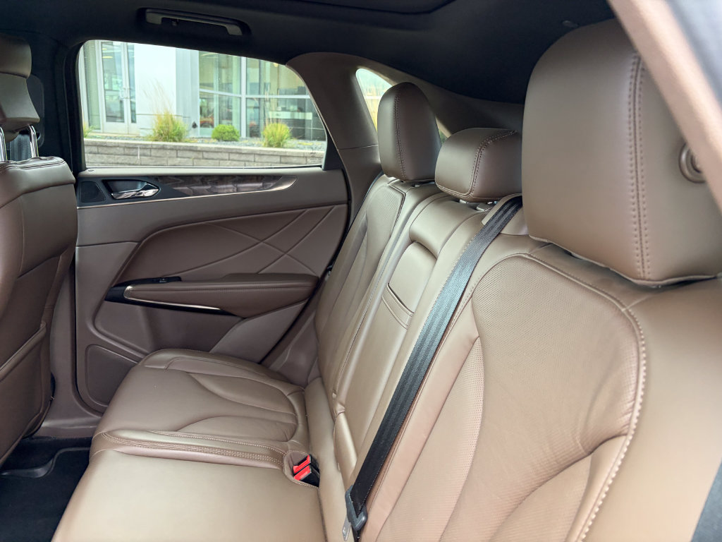 Used 2018 Lincoln MKC Reserve w/ Lincoln MKC Climate Package AWD/4WD image 12