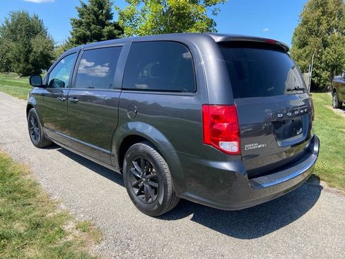 Used 2019 Dodge Grand Caravan GT FWD image 3