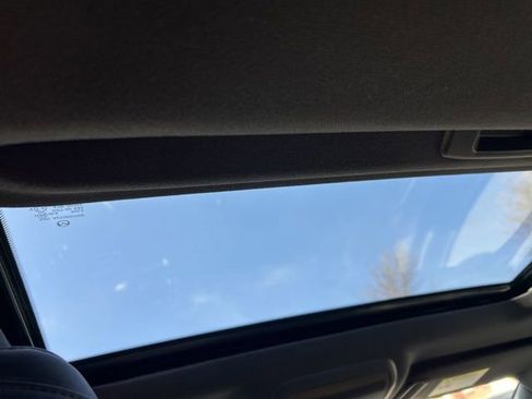 Used 2022 MAZDA MAZDA3 s image 10