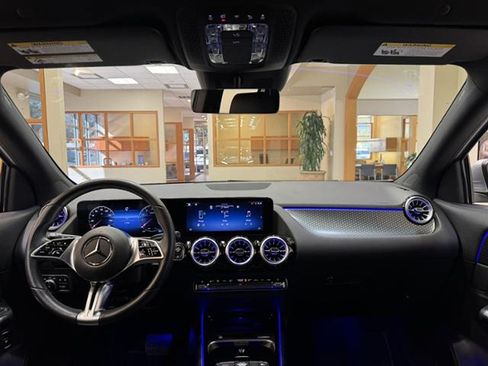 Used 2025 Mercedes-Benz GLA 250 image 10