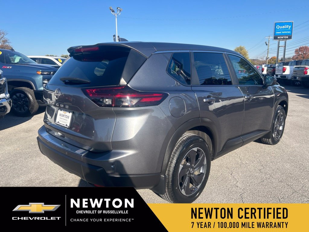 Used 2025 Nissan Rogue SV FWD image 40