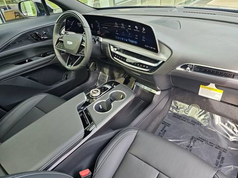 New 2026 Cadillac Lyriq Sport AWD/4WD image 10