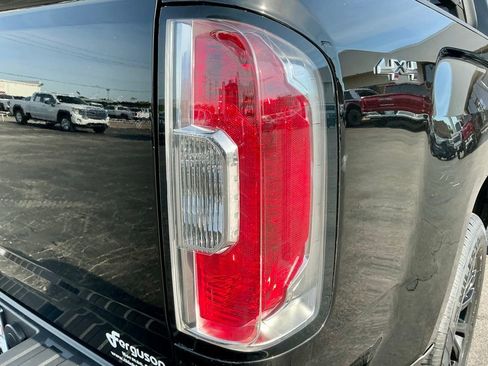 Used 2022 GMC Canyon Elevation AWD/4WD image 16