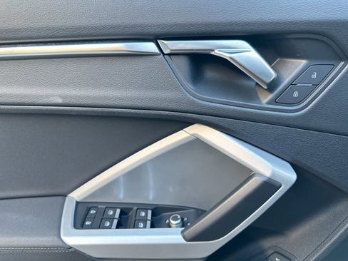 Used 2022 Audi Q3 2.0T Premium image 12