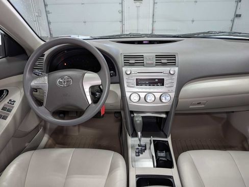 Used 2011 Toyota Camry LE w/ LE Extra-Value Pkg FWD image 17