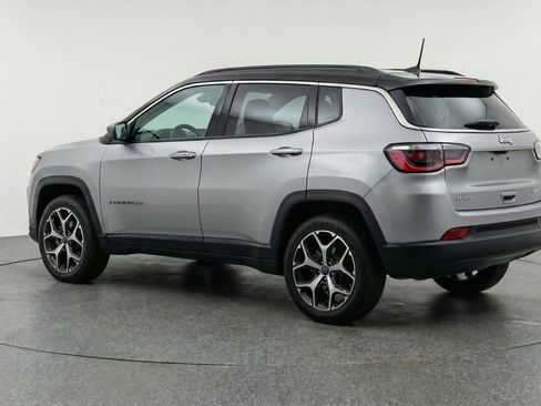 Used 2025 Jeep Compass Limited AWD/4WD image 6