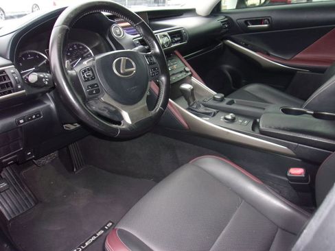 Used 2018 Lexus IS 300 w/ Accessory Package 2 image 8