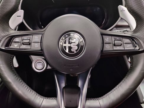Certified 2024 Alfa Romeo Stelvio Veloce image 30