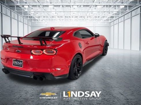 Used 2019 Chevrolet Camaro ZL1 image 9