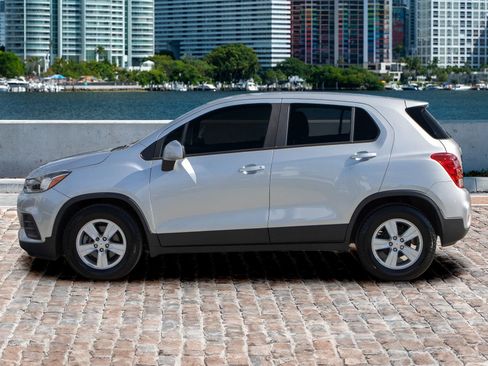 Used 2020 Chevrolet Trax LS image 8