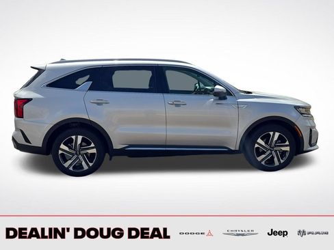 Used 2023 Kia Sorento EX AWD/4WD image 6