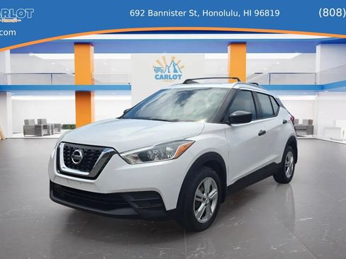 Used 2019 Nissan Kicks S w/ Exterior Package FWD image 1