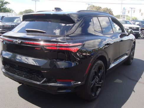 Used 2025 Chevrolet Equinox EV RS image 4