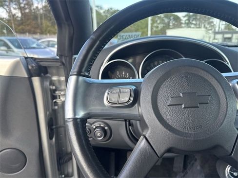 Used 2005 Chevrolet SSR w/ Preferred Equipment Group image 14