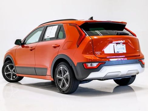 Used 2023 Kia Niro EX FWD image 33
