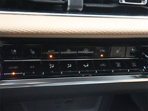 Used 2026 Chevrolet Equinox ACTIV w/ Convenience Package III image 20