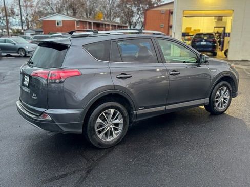 Used 2017 Toyota RAV4 XLE image 8