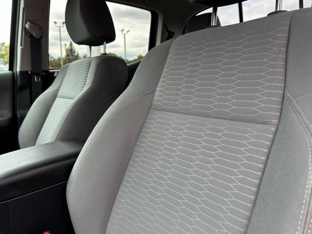 Used 2019 Toyota Tacoma SR5 AWD/4WD image 31