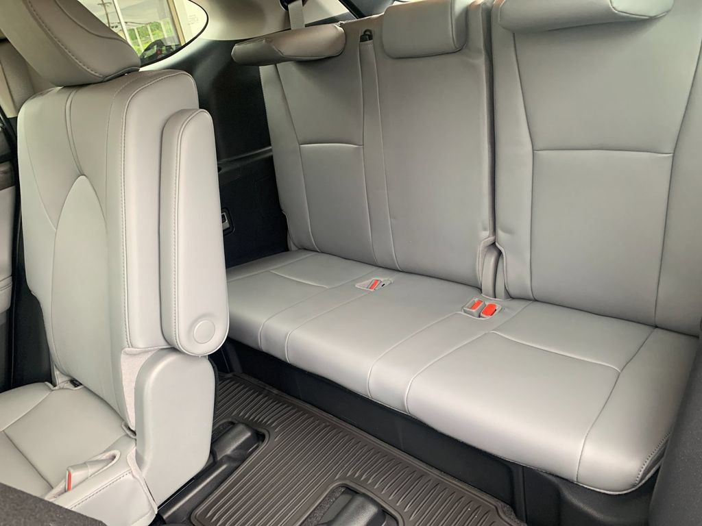 New 2026 Toyota Highlander Limited AWD/4WD image 17