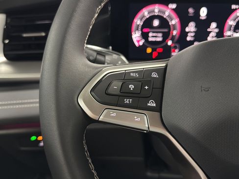New 2026 Volkswagen Tiguan SE AWD/4WD image 22