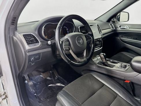 Used 2022 Jeep Grand Cherokee Laredo X AWD/4WD image 9