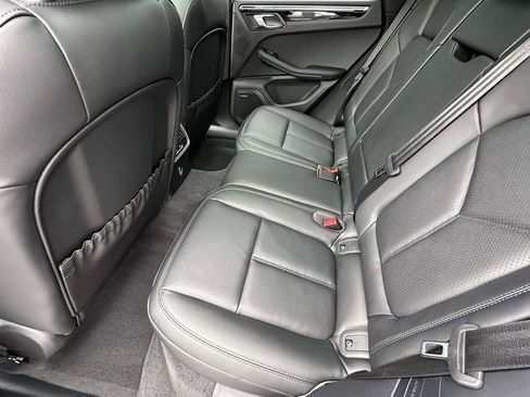 New 2026 Porsche Macan image 12