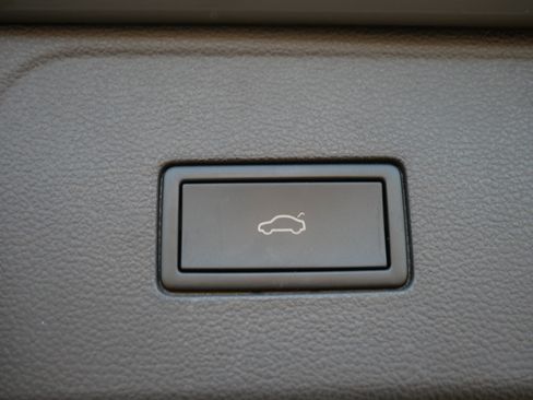 Used 2024 Volkswagen Atlas Peak Edition SEL image 19