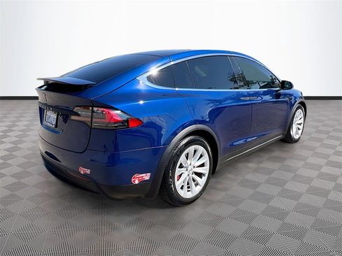 Used 2016 Tesla Model X 75D image 7