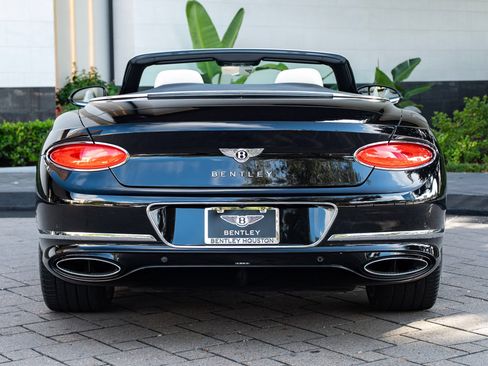 Used 2020 Bentley Continental GT AWD/4WD image 17