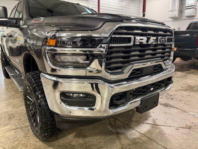 Used 2025 RAM 2500 Big Horn AWD/4WD image 2