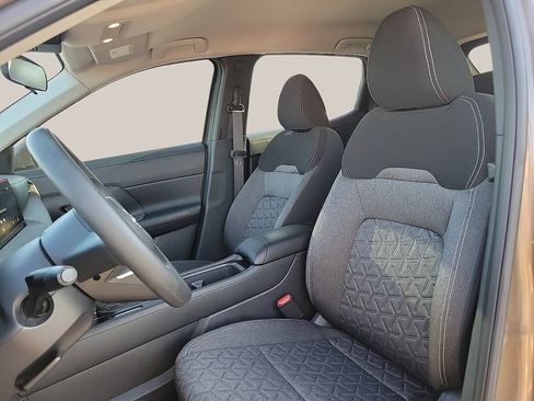 Used 2025 Nissan Kicks SV w/ Illumination Package FWD image 11