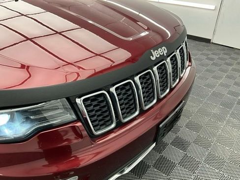 Used 2019 Jeep Grand Cherokee Limited w/ Luxury Group II image 26