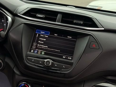 Used 2021 Chevrolet TrailBlazer LT w/ Driver Confidence Package image 24