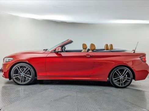 Used 2020 BMW 230i Convertible w/ M Sport Package image 3