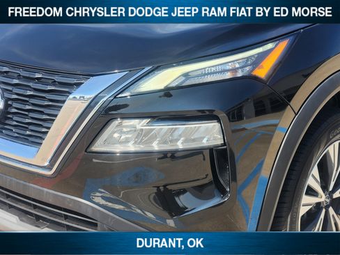 Used 2022 Nissan Rogue SV FWD image 5