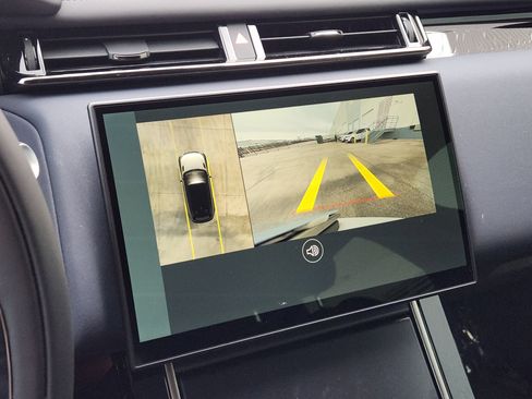 Certified 2026 Land Rover Range Rover Velar Dynamic SE image 20