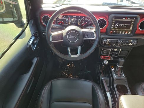 Used 2021 Jeep Gladiator Rubicon AWD/4WD image 13
