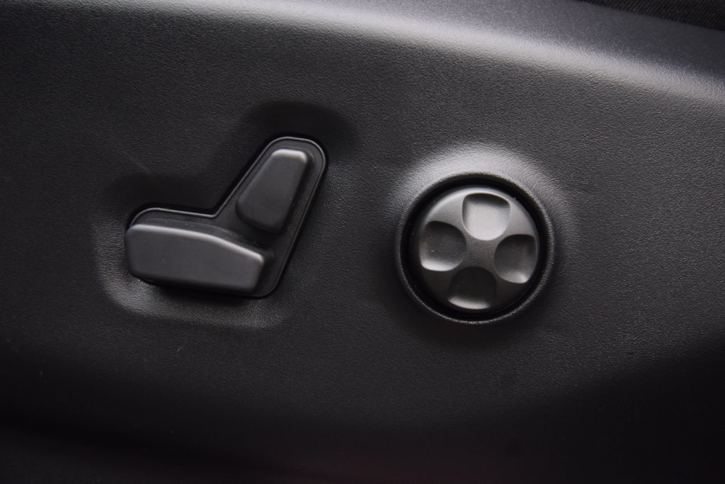 New 2027 Chrysler Pacifica Select AWD/4WD image 30